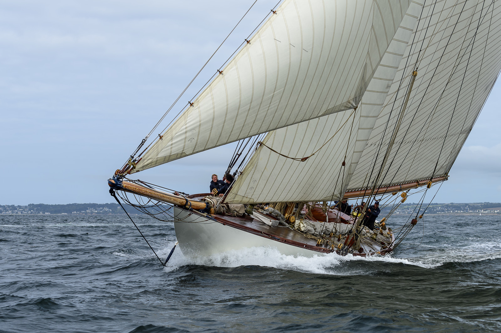 La Hoalen Brest-Douarnenez Classic Finistere est une régate de voiliers classiques magnififiques.