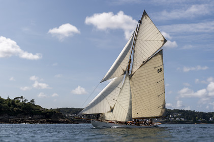 La Hoalen Brest-Douarnenez Classic Finistere est une régate de voiliers classiques magnififiques.