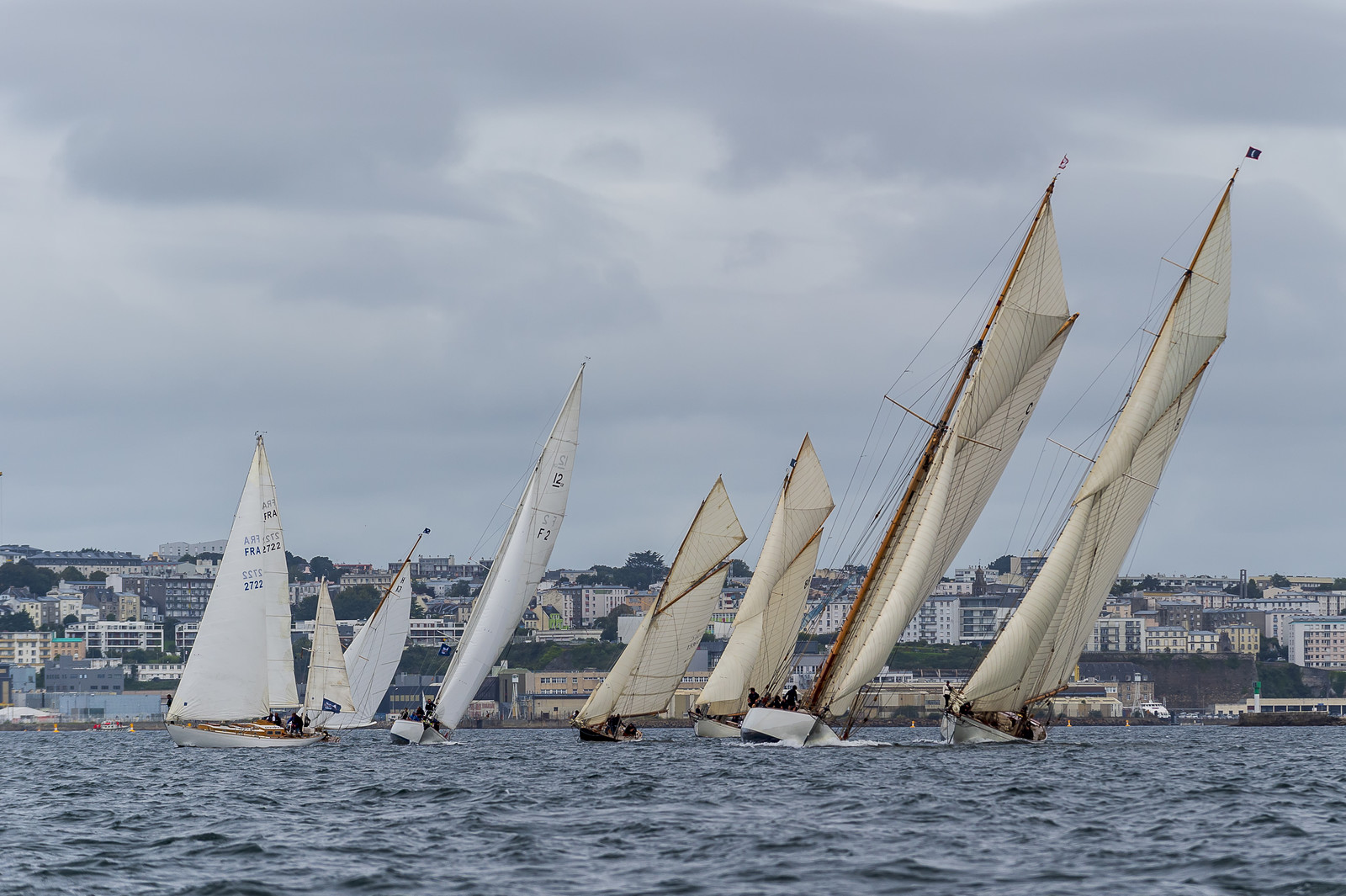 La Hoalen Brest-Douarnenez Classic Finistere est une régate de voiliers classiques magnififiques.