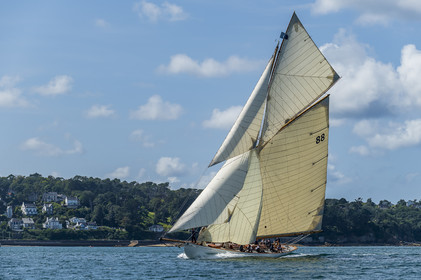 La Hoalen Brest-Douarnenez Classic Finistere est une régate de voiliers classiques magnififiques.