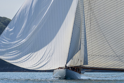 La Hoalen Brest-Douarnenez Classic Finistere est une régate de voiliers classiques magnififiques.