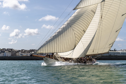 La Hoalen Brest-Douarnenez Classic Finistere est une régate de voiliers classiques magnififiques.